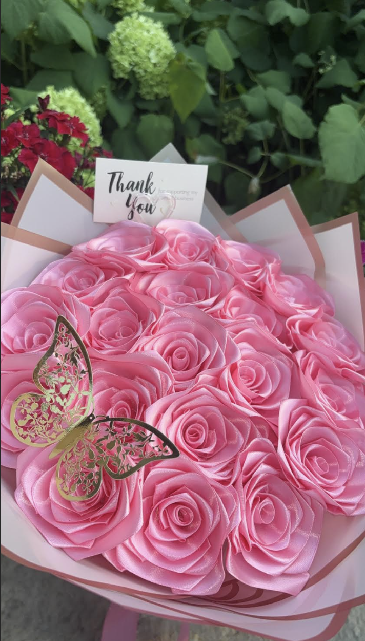 Ribbon bouquet 6 in row 3